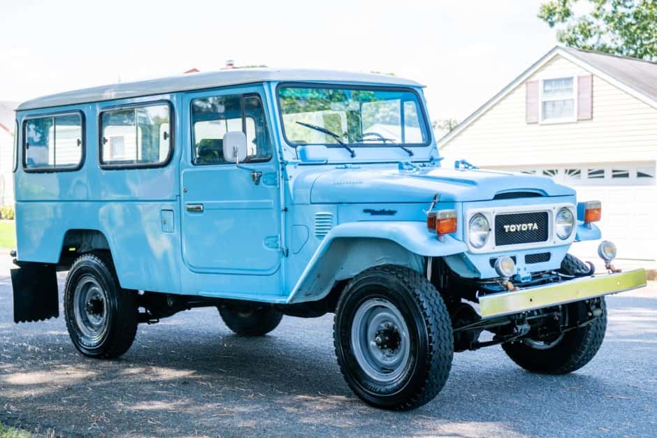 1984 Toyota Land Cruiser FJ45 sold for $20,500