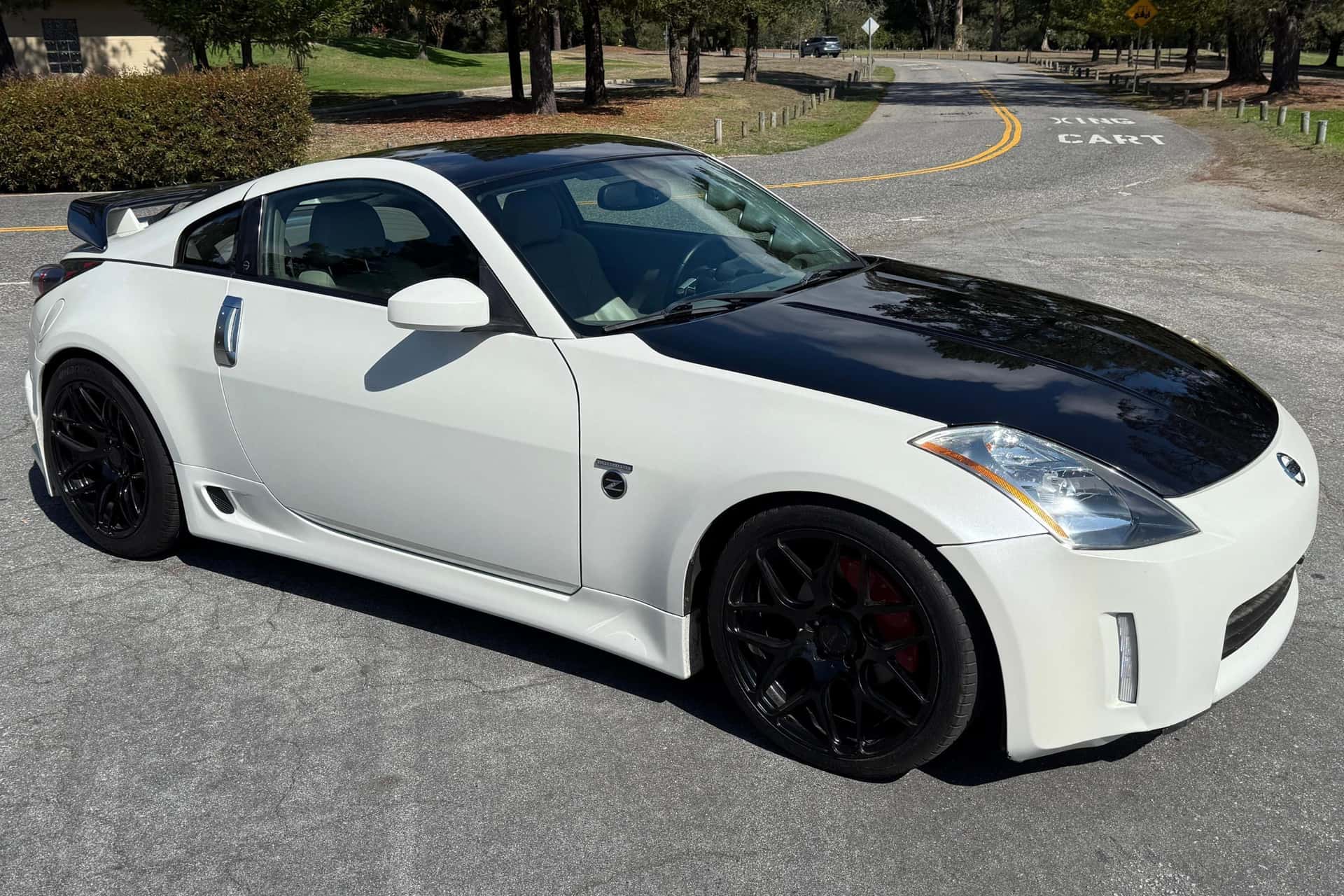 2003 Nissan 350Z sold for $9,500