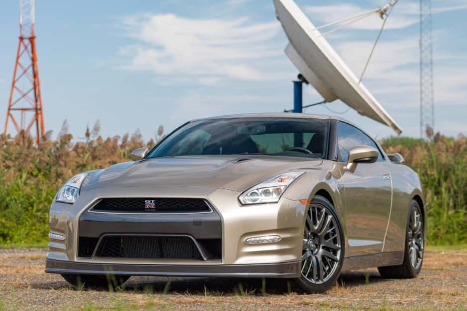 2016 Nissan GT-R R35 sold for $99,500
