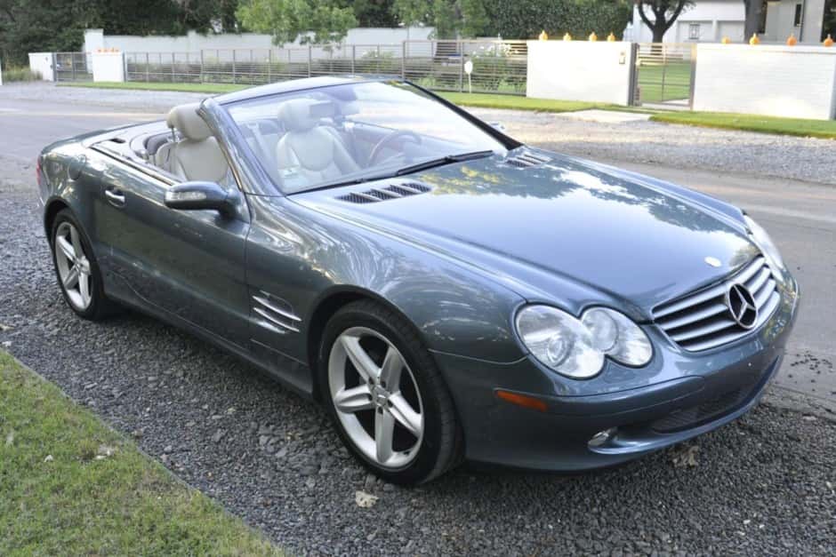 2005 Mercedes-Benz R230 SL sold for $12,850