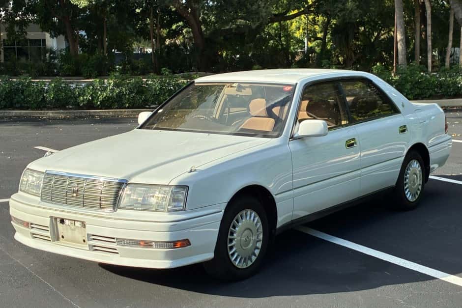 1997 Toyota Crown sold for $6,720