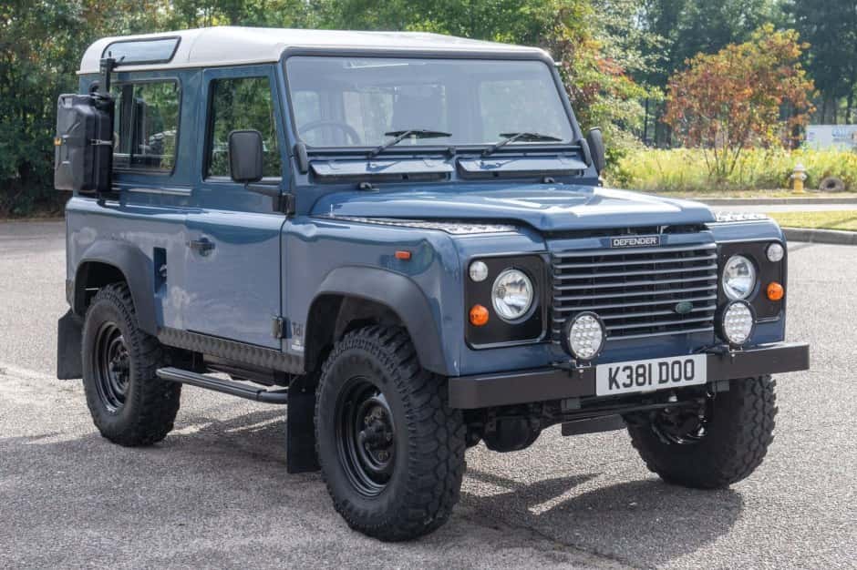 1992 Land Rover 90 / Defender 90 (Euro Spec) sold for $24,500