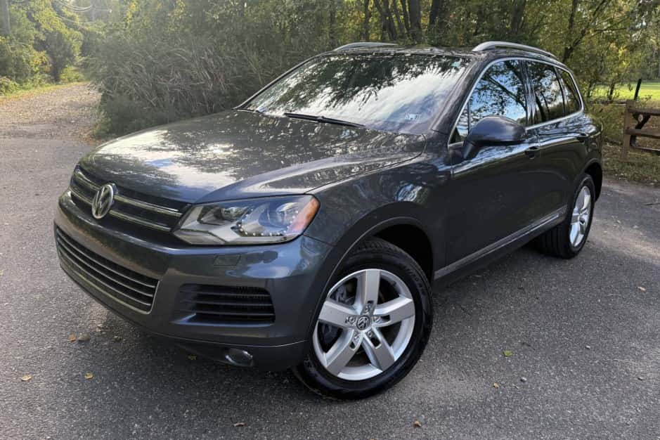 2013 Volkswagen Touareg sold for $11,250