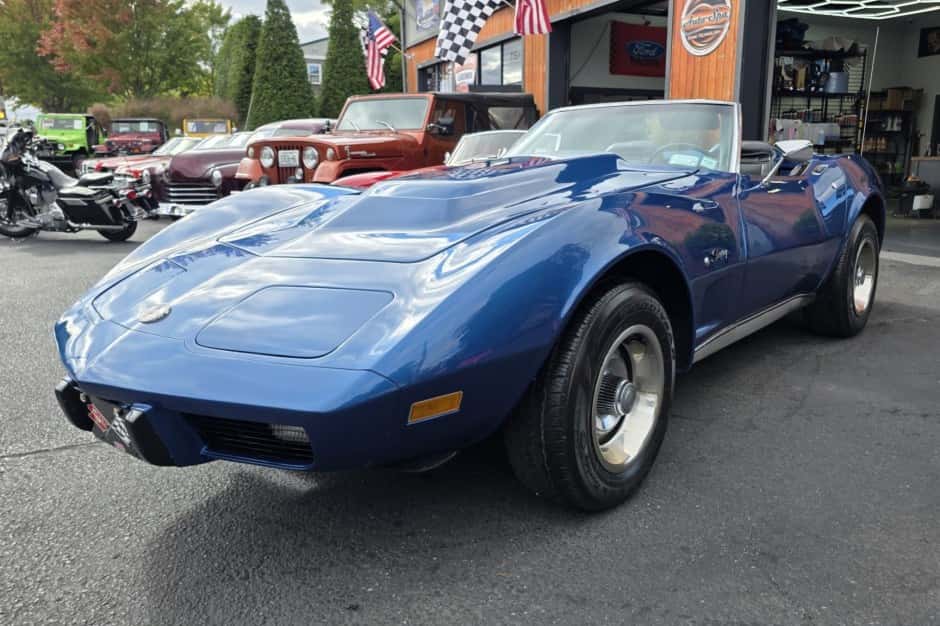 1975 Chevrolet Corvette C3 sold for $13,500