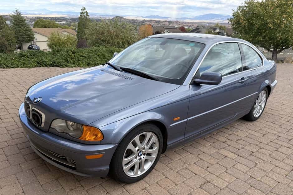 2001 BMW E46 3-Series Coupe sold for $11,222