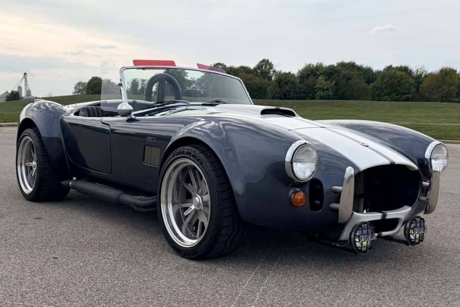 0 Shelby Cobra Replica sold for $33,000