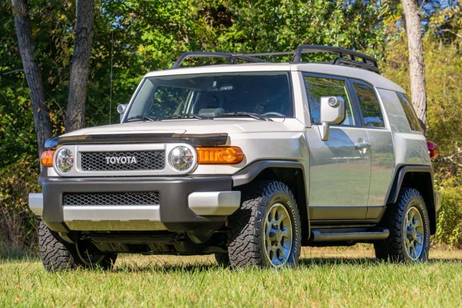 2012 Toyota FJ Cruiser sold for $46,312