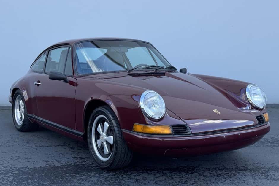 1971 Porsche LWB 911T (1969-1973) sold for $44,000