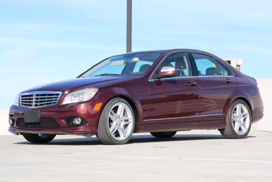 2009 Mercedes-Benz W204 C-Class sold for $7,600