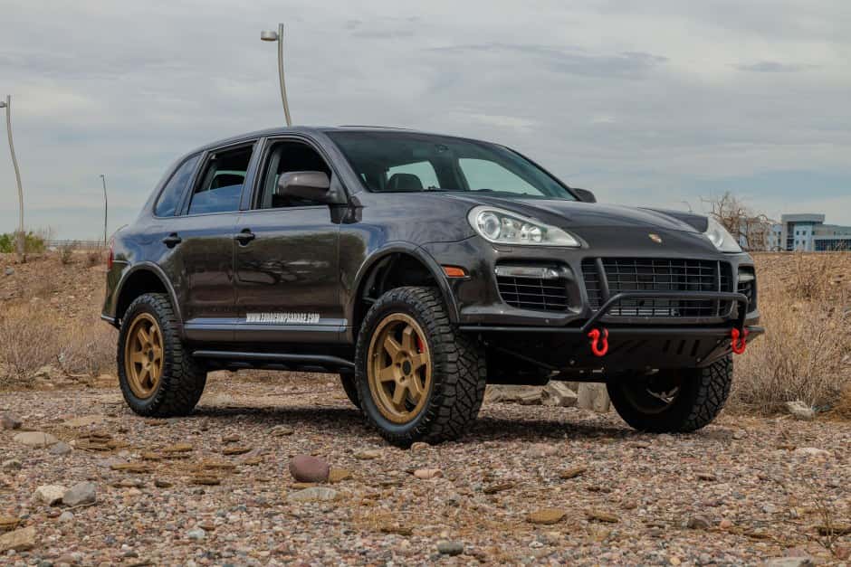 2009 Porsche 955/957 Cayenne (2003-2010) sold for $29,450
