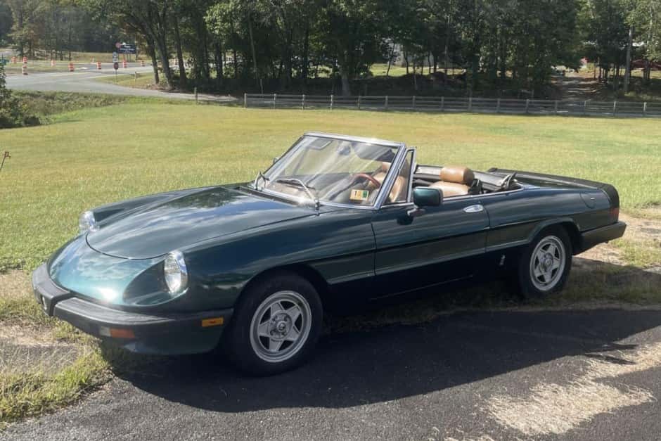 1983 Alfa Romeo 105/115 Spider Series 3 sold for $5,300