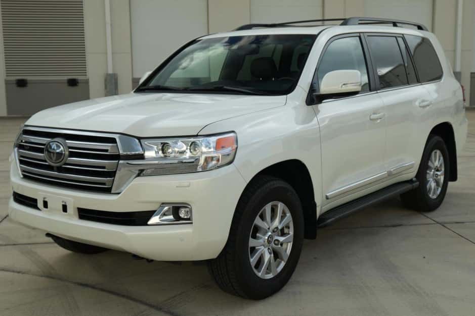 2021 Toyota Land Cruiser 200-Series sold for $87,100