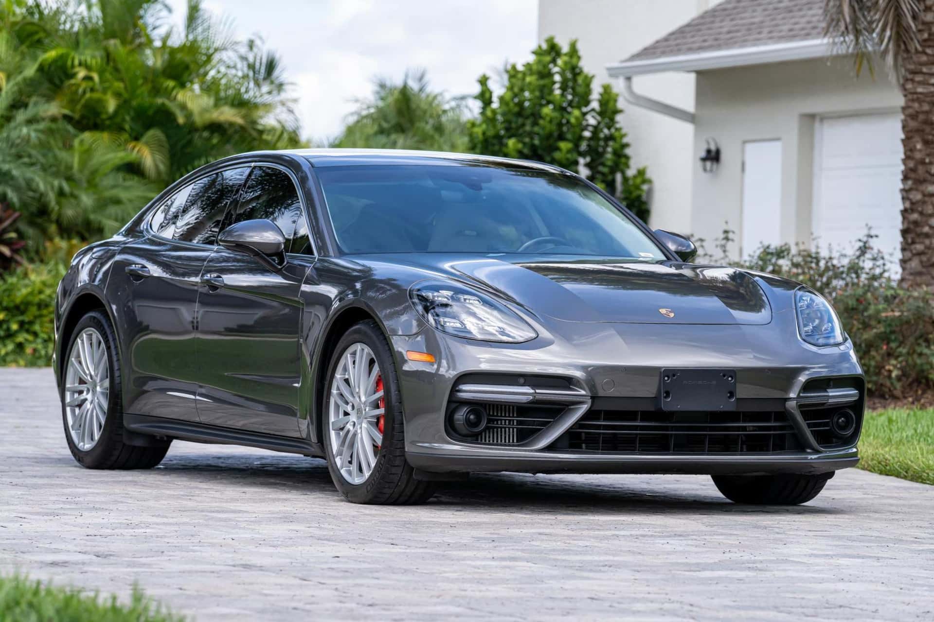 2017 Porsche Panamera sold for $46,250