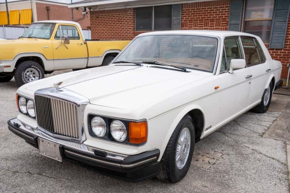 1991 Bentley SZ Saloon sold for $3,300