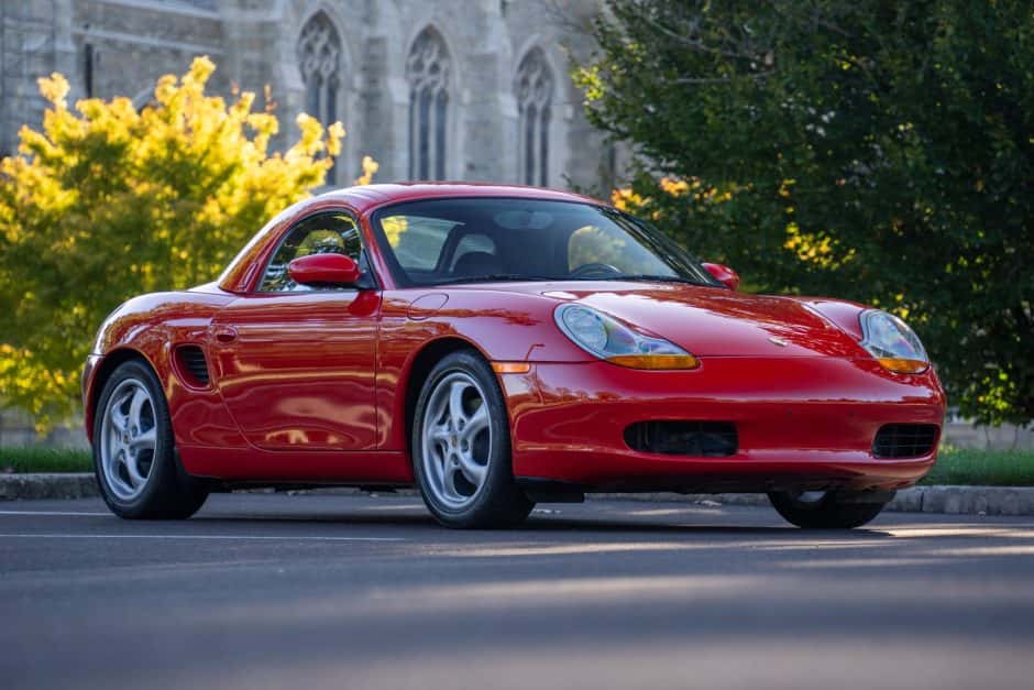 1997 Porsche 986 Boxster sold for $15,550