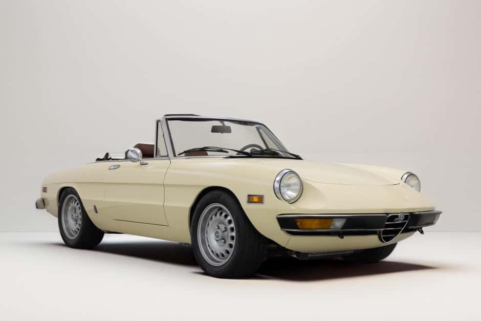 1981 Alfa Romeo 105/115 Spider Series 2 sold for $32,250