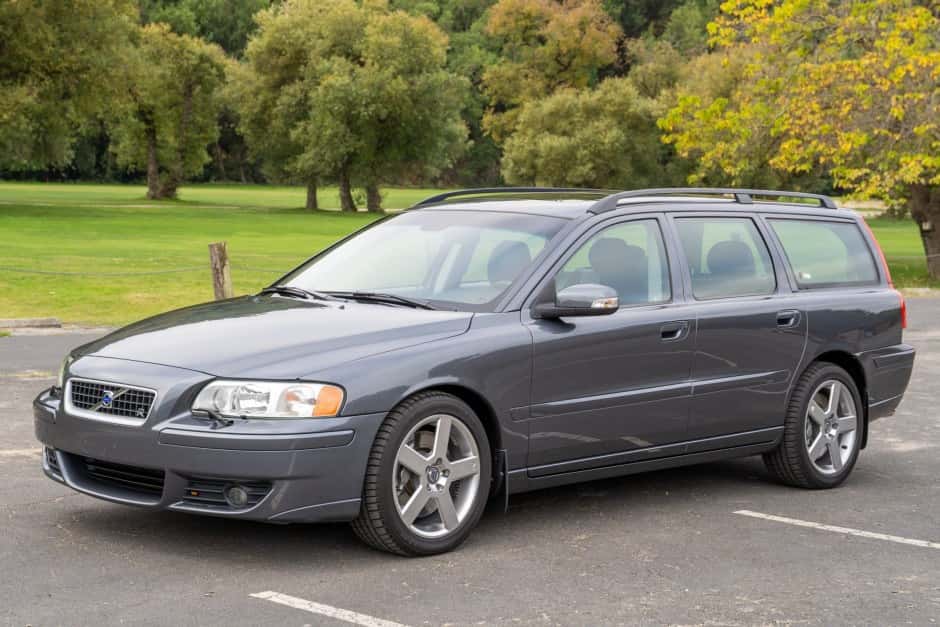 2007 Volvo V70R sold for $26,000