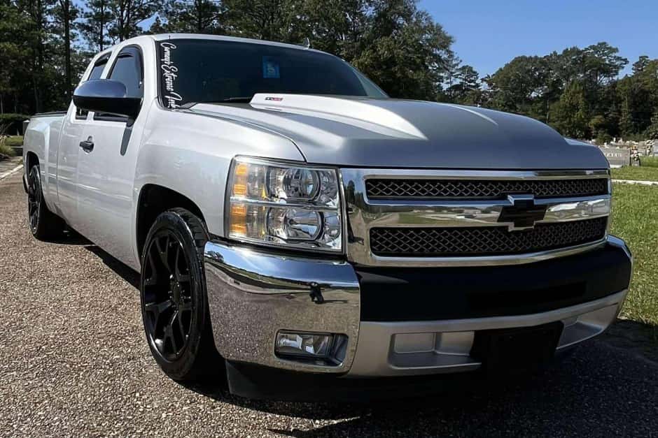 2012 Chevrolet Silverado GMT900 (2007-2013) sold for $12,900