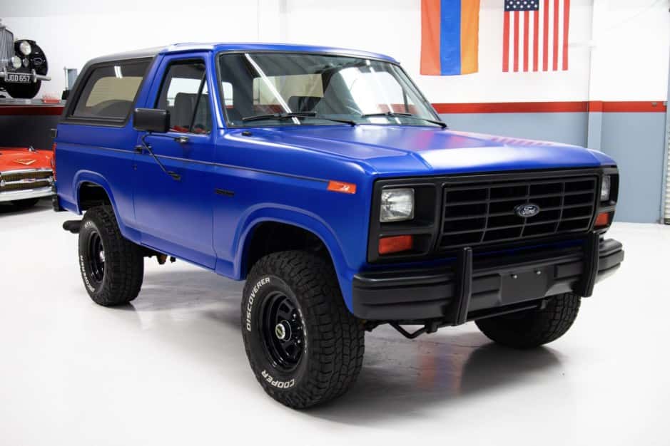 1985 Ford Bronco 3rd Generation 1980-1986 sold for $22,500