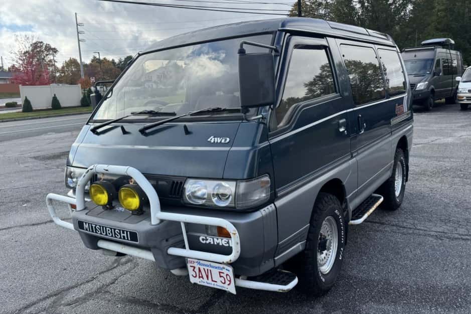 1991 Mitsubishi Delica sold for $7,400