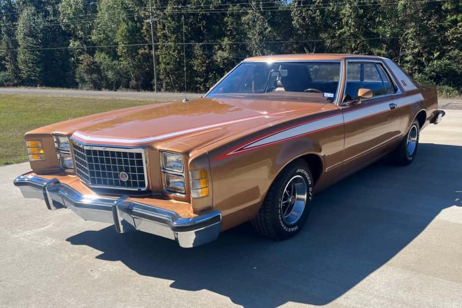 1977 Ford LTD sold for $10,500