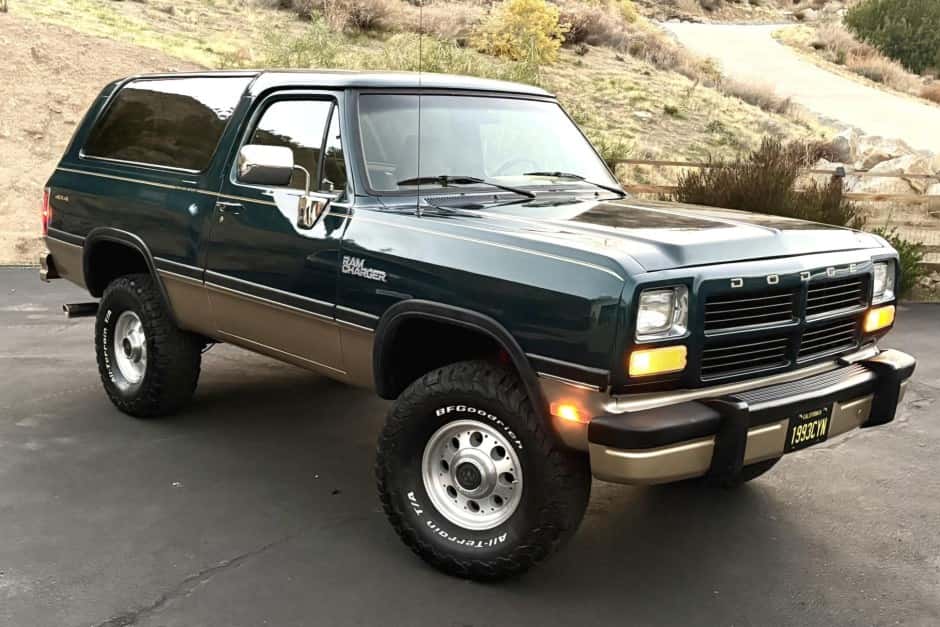 1993 Dodge Ramcharger / Plymouth Trail Duster sold for $28,000