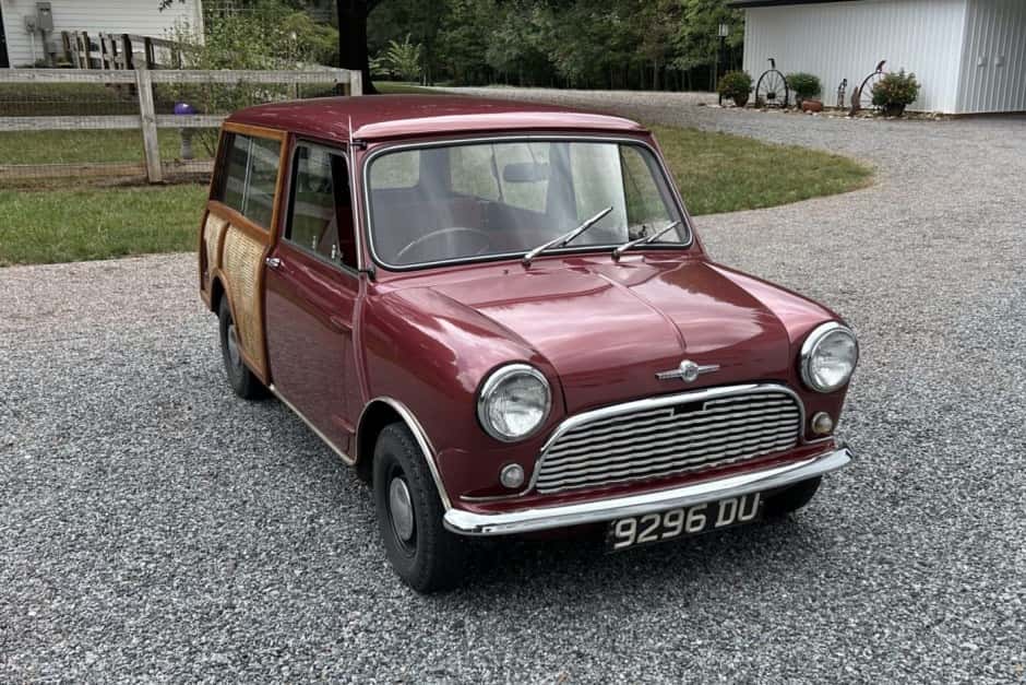 1961 Mini Mk I & Mk II sold for $7,600
