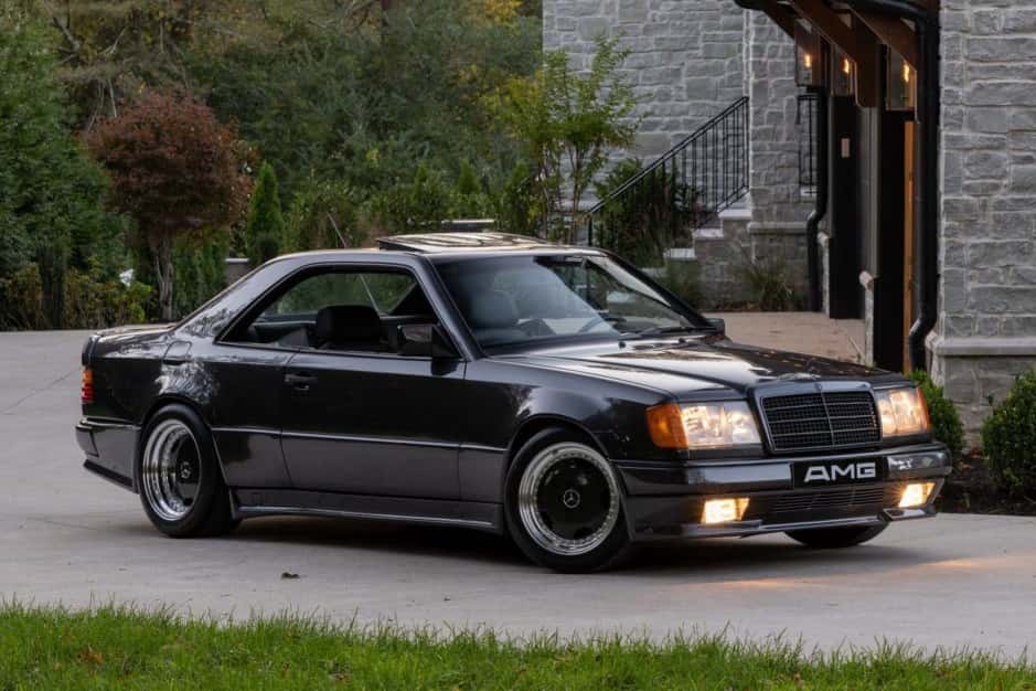 1989 Mercedes-Benz W124 E-Class sold for $99,900