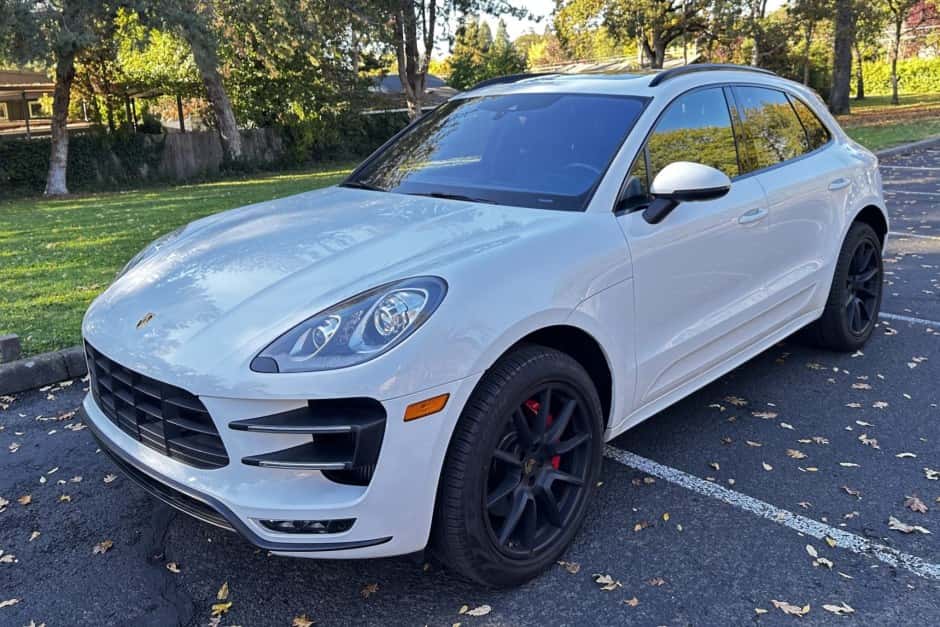 2015 Porsche Macan sold for $23,000