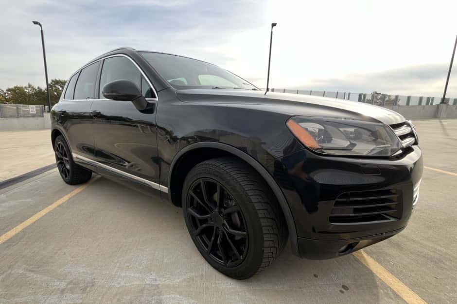 2012 Volkswagen Touareg sold for $8,100