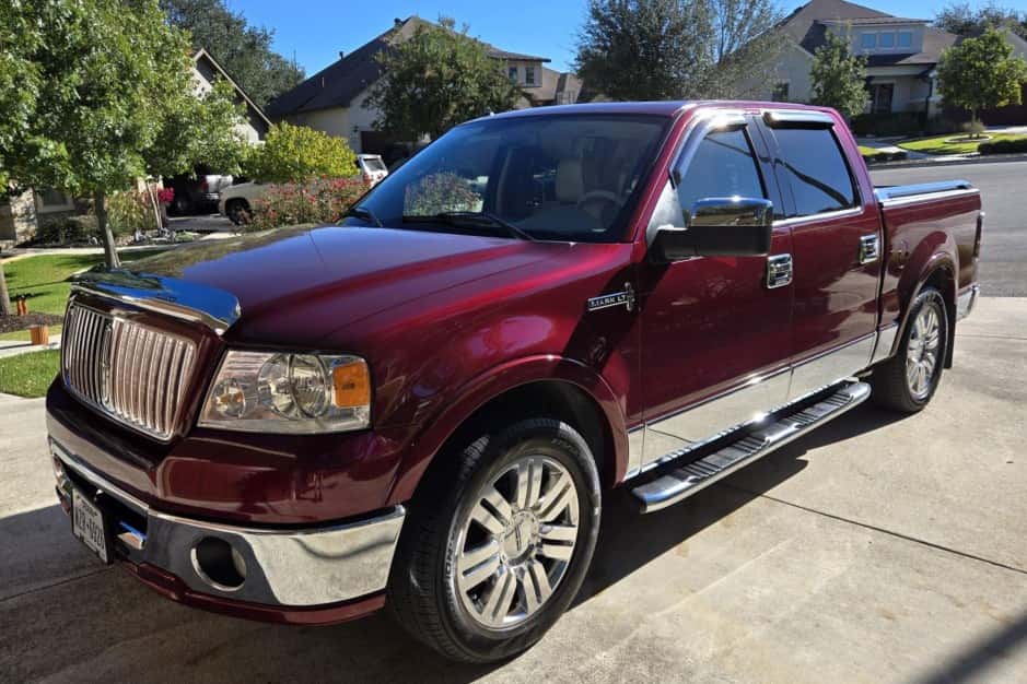 2006 Lincoln Blackwood & Mark LT sold for $15,500