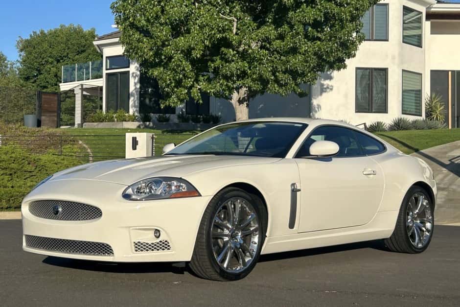 2007 Jaguar XKR sold for $27,000