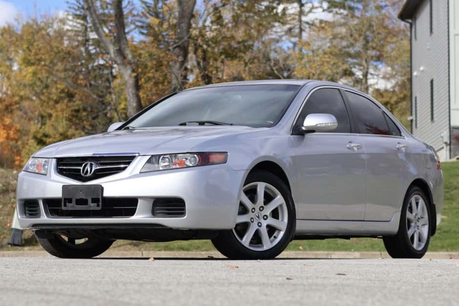 2004 Acura TSX sold for $9,977
