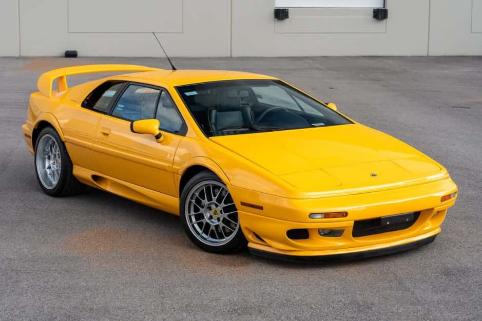 2003 Lotus Esprit sold for $141,000