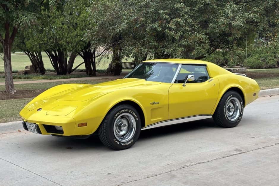 1976 Chevrolet Corvette C3 sold for $16,500