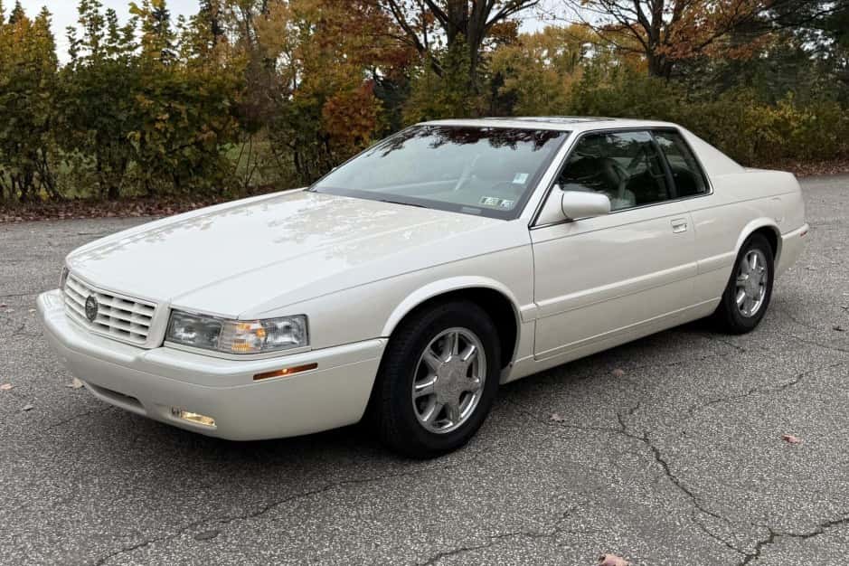 2002 Cadillac Eldorado (1992-2002) sold for $11,650