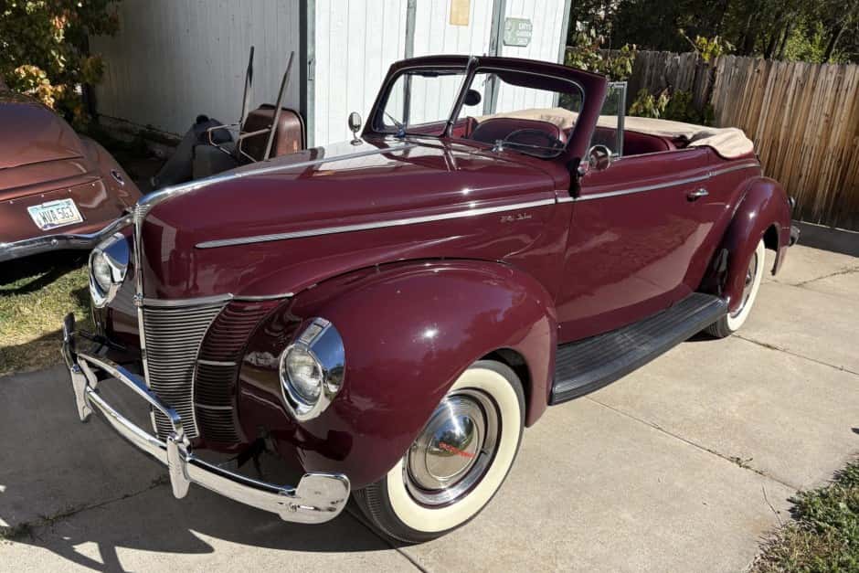 1940 Ford Standard, Deluxe, & Super Deluxe sold for $25,000