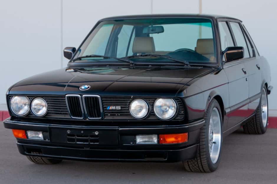 1988 BMW E28 M5 sold for $35,000