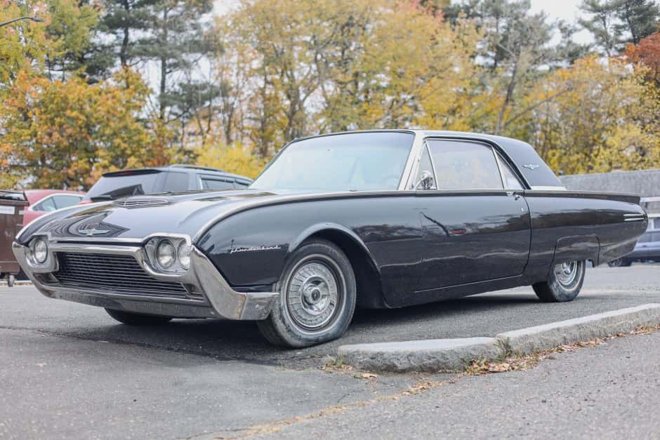 1961 Ford Thunderbird (1961-1963) sold for $5,350