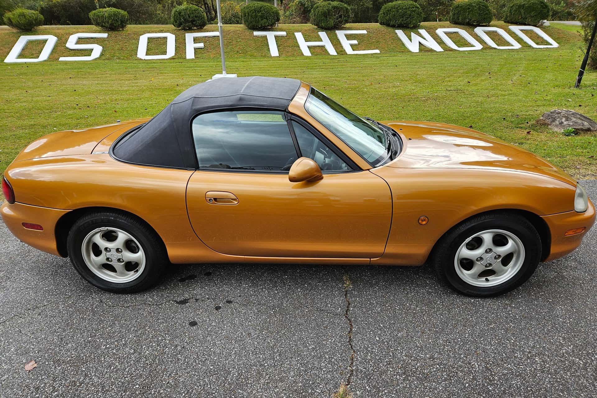 1999 Mazda NB Miata sold for $7,000