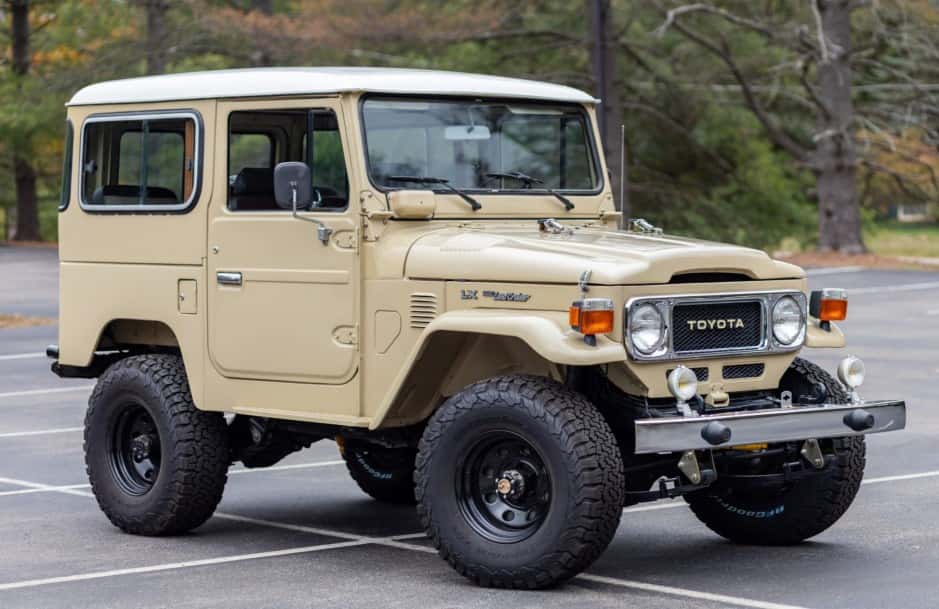 1983 Toyota Land Cruiser FJ40 sold for $24,000