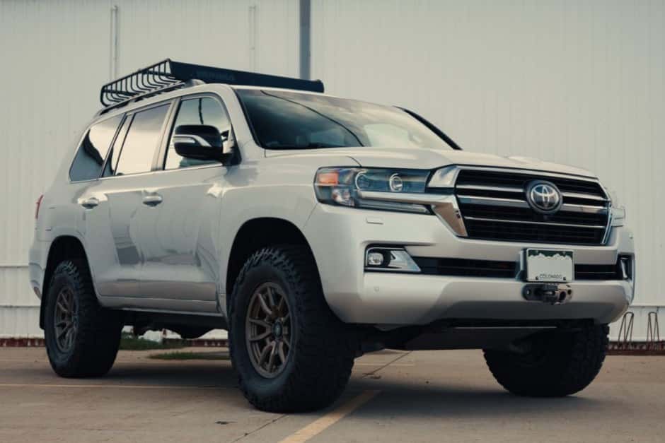 2021 Toyota Land Cruiser 200-Series sold for $94,570