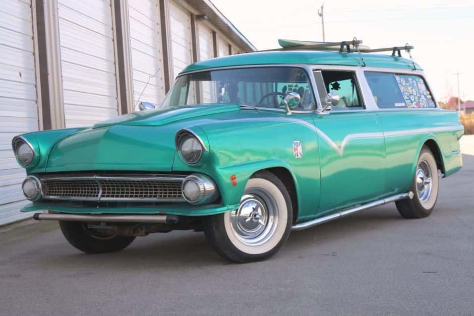 1955 Ford Customline sold for $6,100