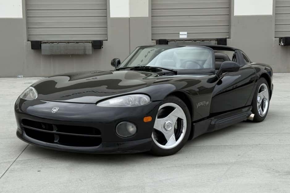 1994 Dodge Viper SR I (1992-1995) sold for $32,600