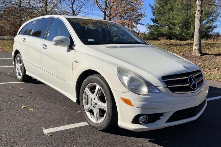 2010 Mercedes-Benz W251 R-Class sold for $6,100