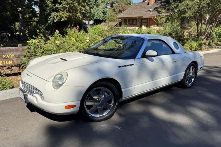 2002 Ford Thunderbird (2002-2005) sold for $7,200