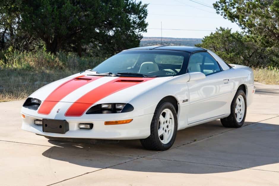 1997 Chevrolet Camaro 4th Generation 1993-2002 sold for $14,050