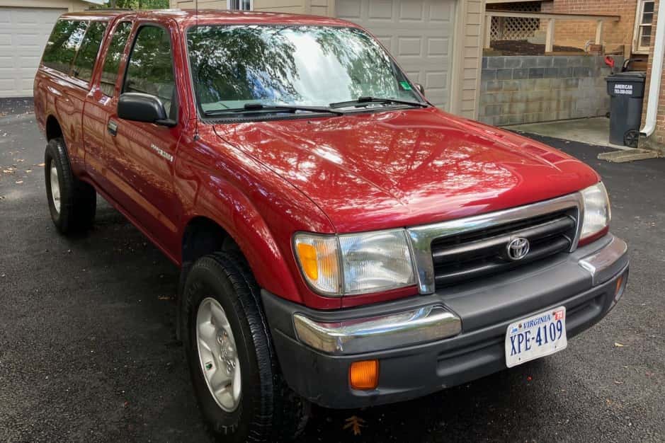 1998 Toyota Tacoma (N1X0 1995-2005) sold for $18,000