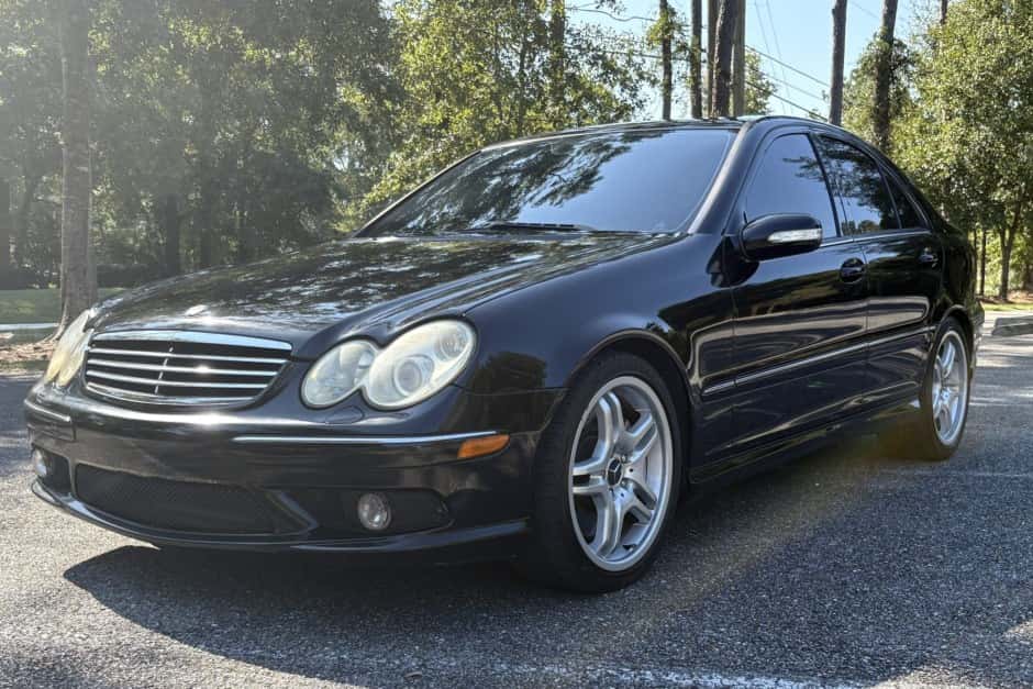 2006 Mercedes-Benz W203 C55 & C32 AMG sold for $7,500