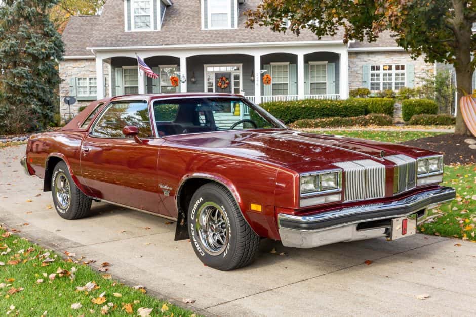 1976 Oldsmobile Cutlass sold for $32,251